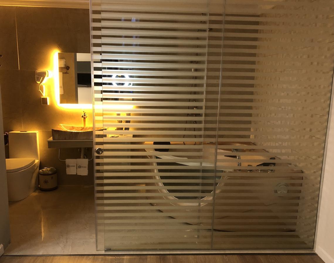 Suite City View